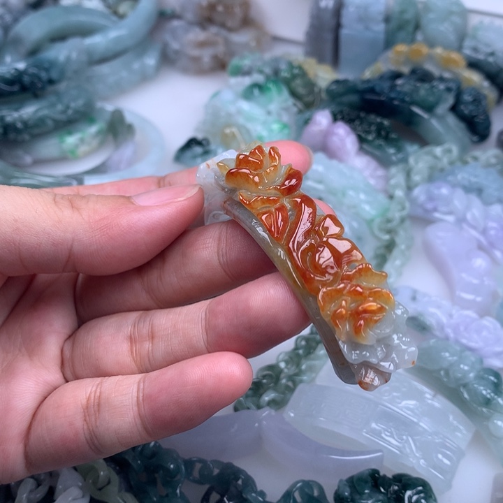 翡翠未镶嵌颈饰U*