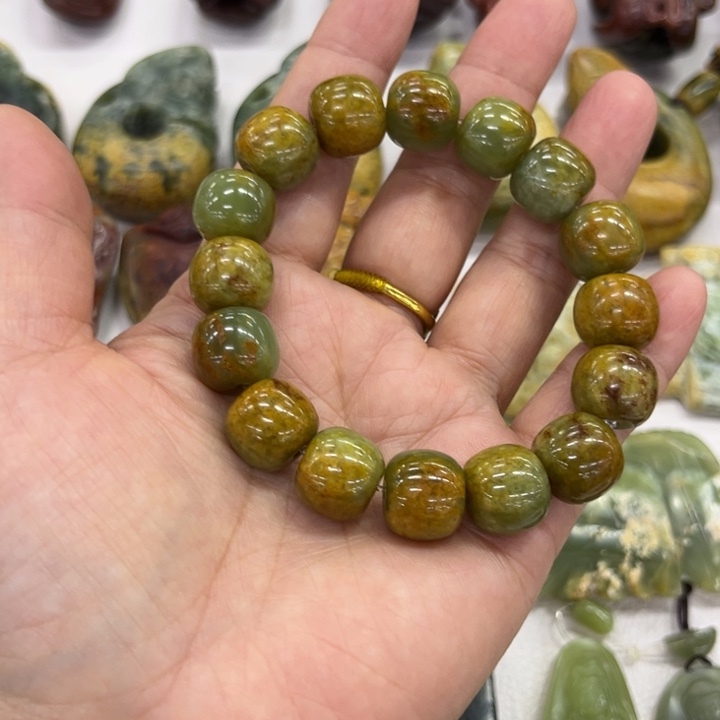 海***豹岫岩河磨玉（透闪石质玉）未镶嵌珠宝奇石
