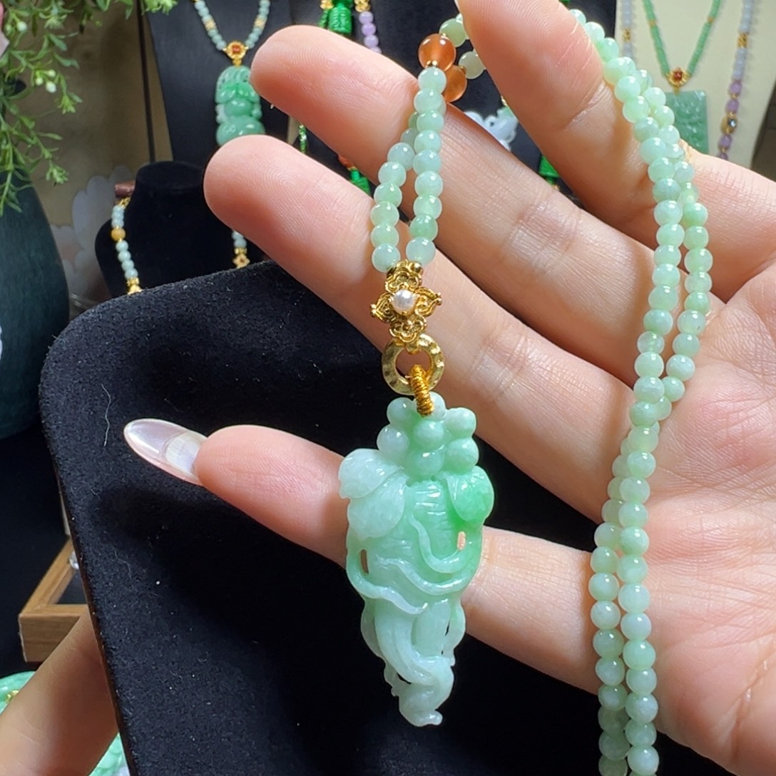 翡翠未镶嵌毛衣链人参