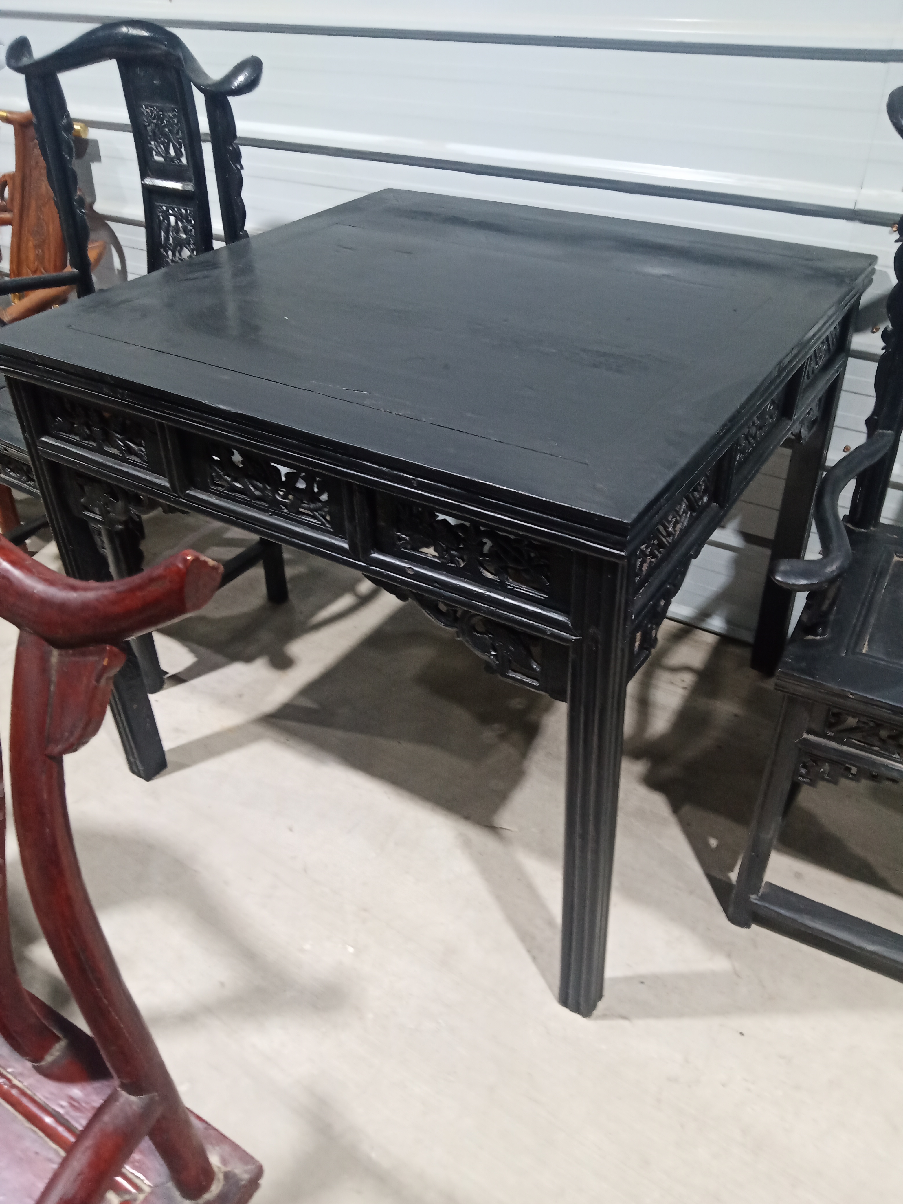 桌子一张，不包邮费