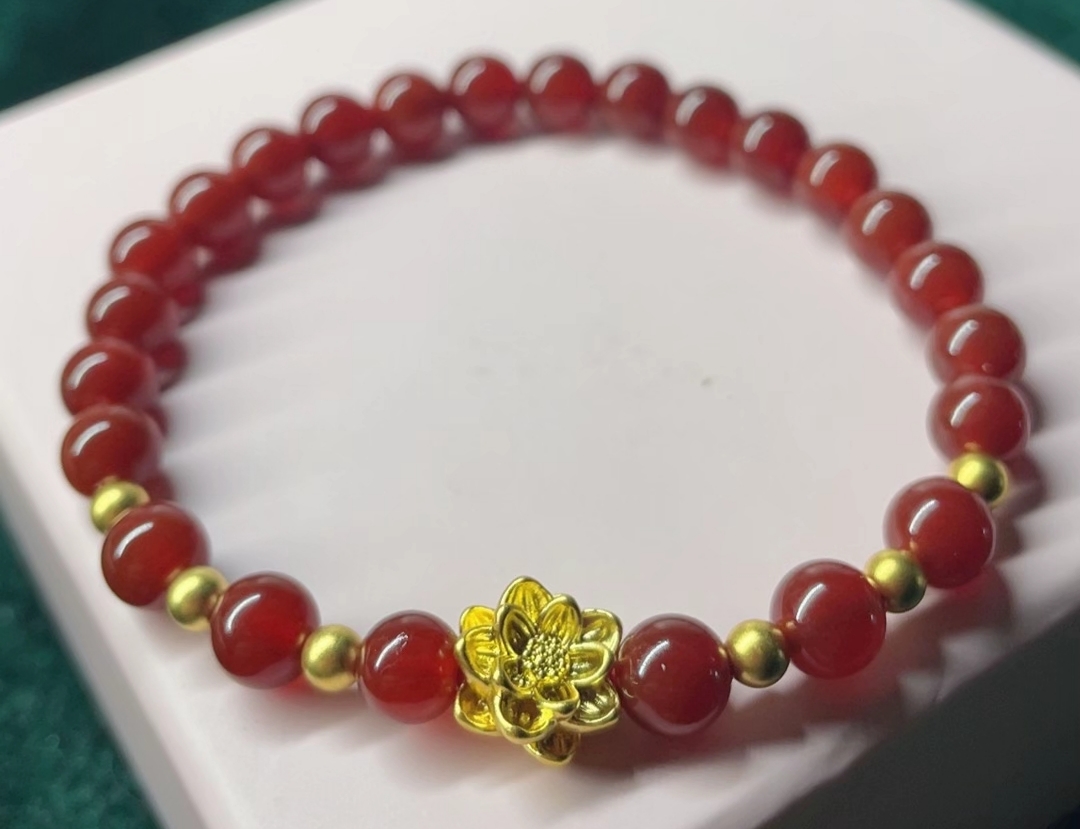 世家(010）足金莲花+3.5mm金珠6颗（赠卡六玛 瑙/玉 髓）多样性发货