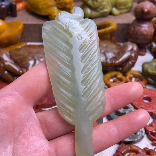 蛇纹石玉未镶嵌颈饰24