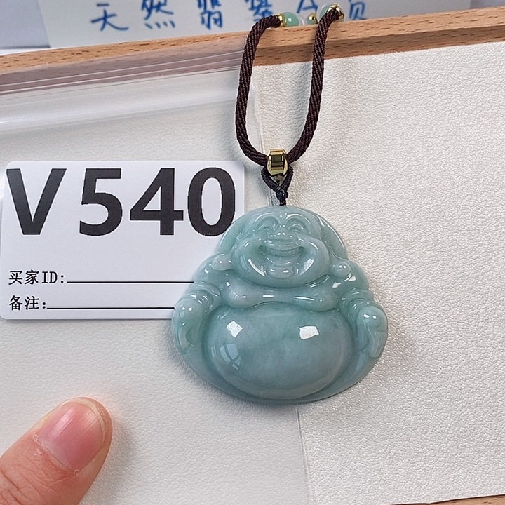 翡翠颈饰未镶嵌天然