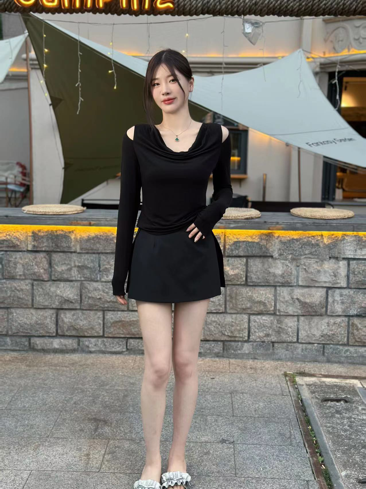 设计师品牌 乔齐灰色荡领露肩上衣气质