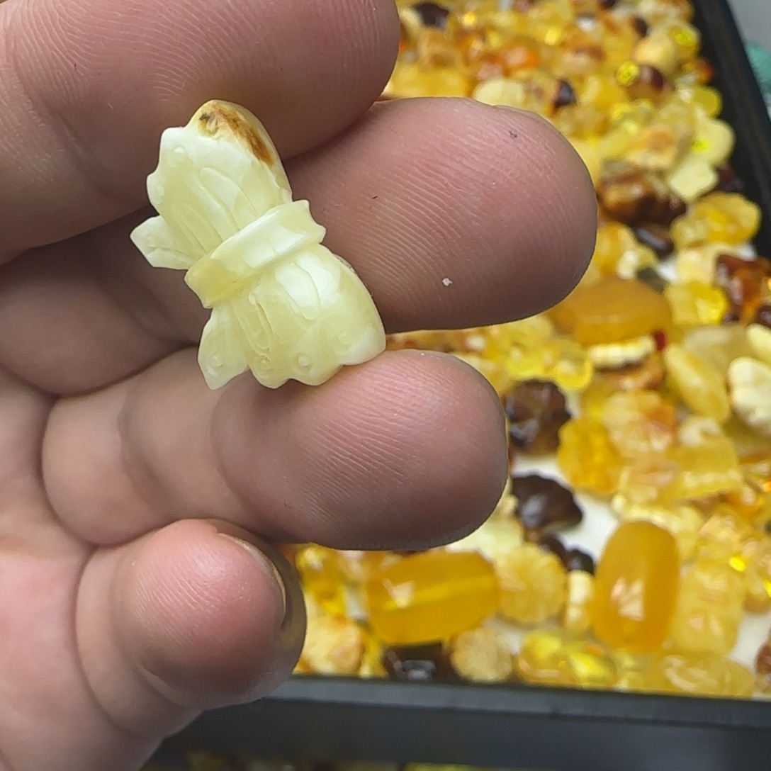 琥珀未镶嵌裸石1克