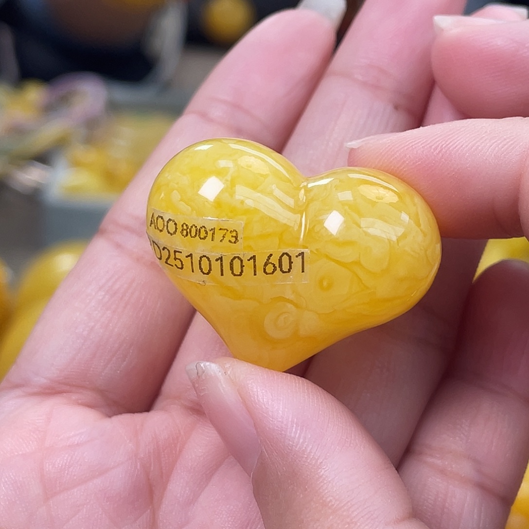 舒***瓜琥珀未镶嵌裸石h2