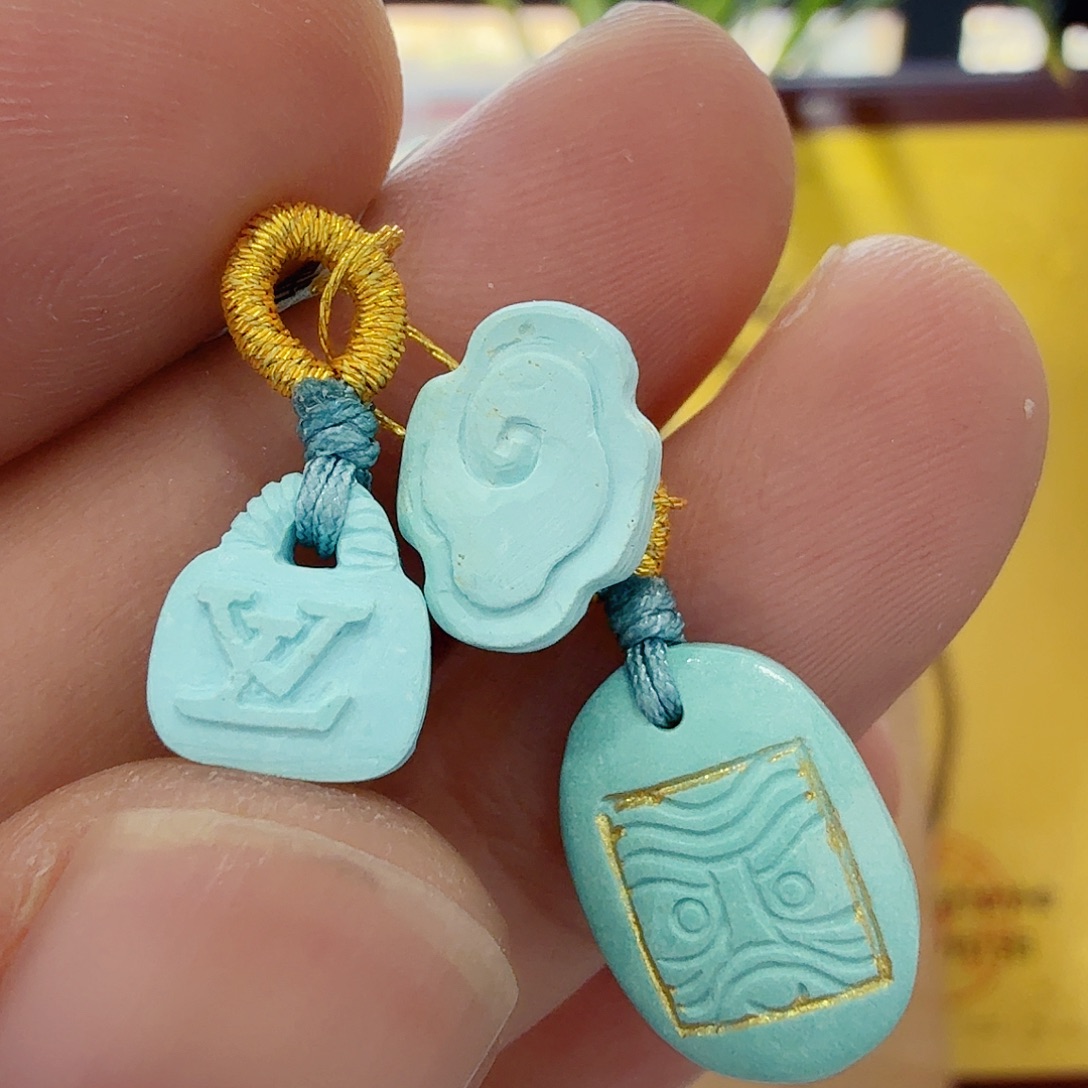 绿松石未镶嵌珠宝奇石