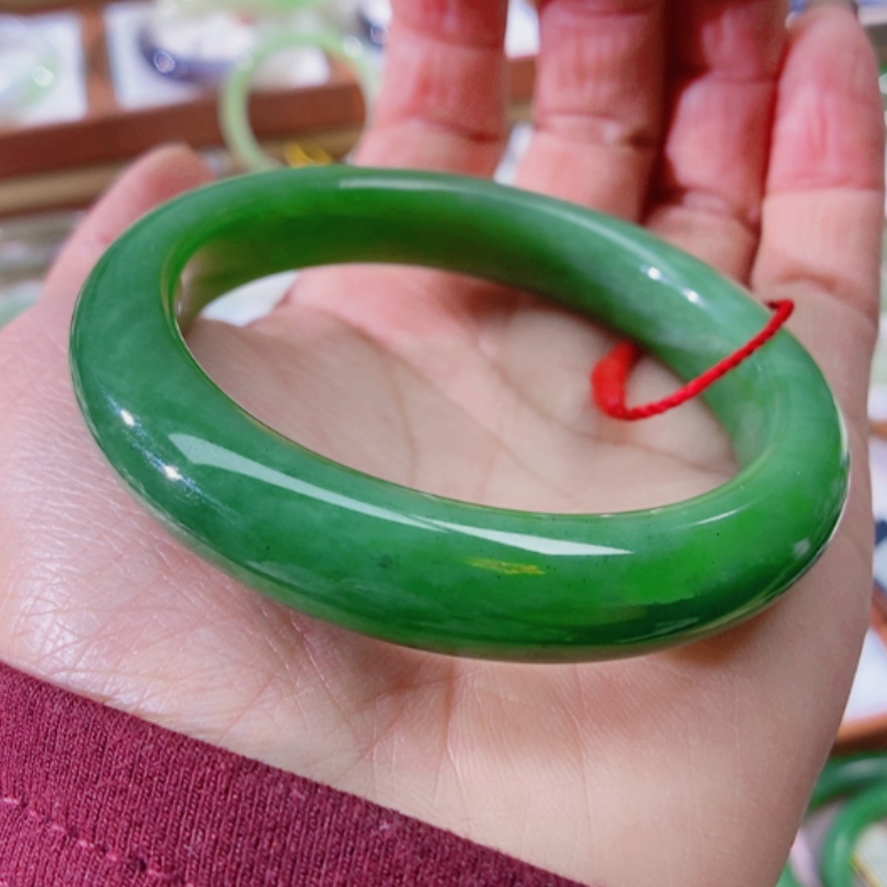 【闪购商品】未镶嵌手镯和田玉（碧玉）有石纹