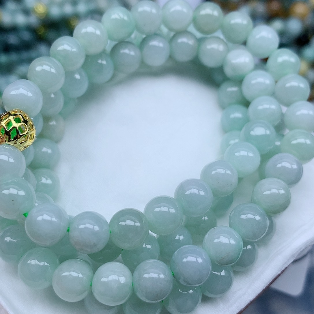 翡翠颈饰未镶嵌手串