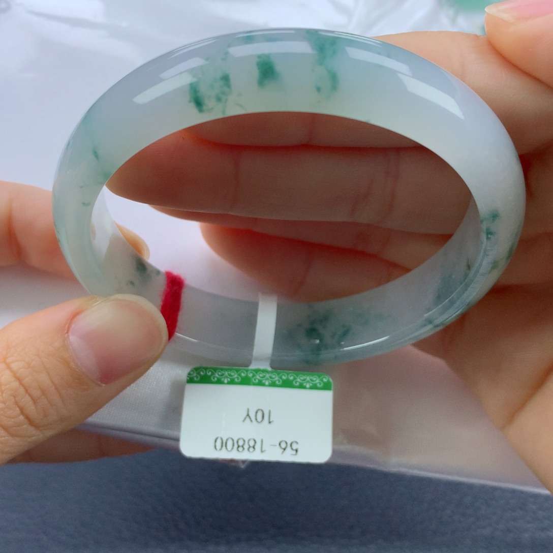 翡翠手镯未镶嵌56贵妃