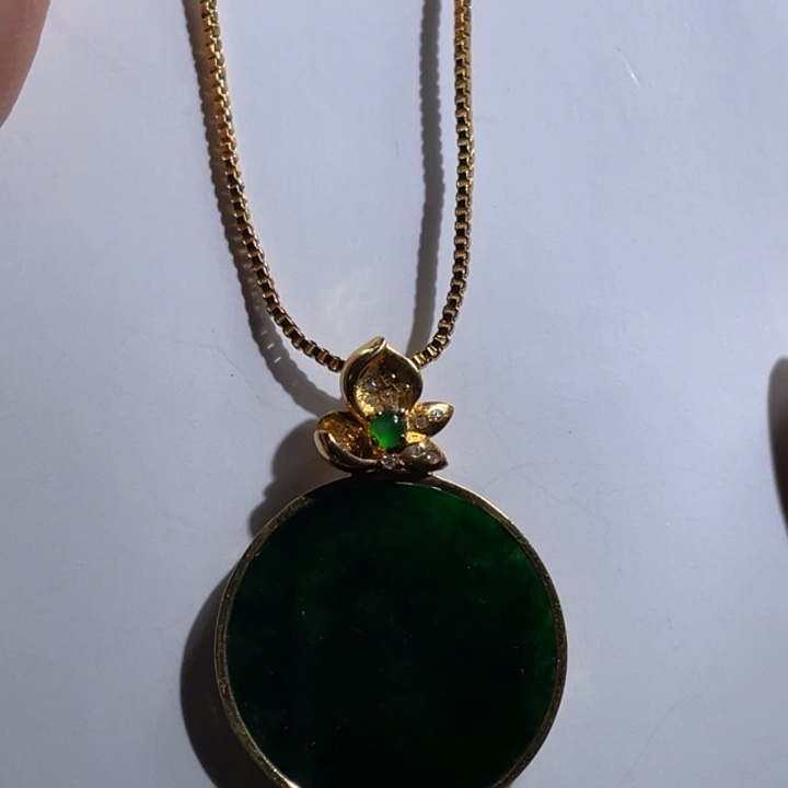 翡翠裸石18k金绿无事牌