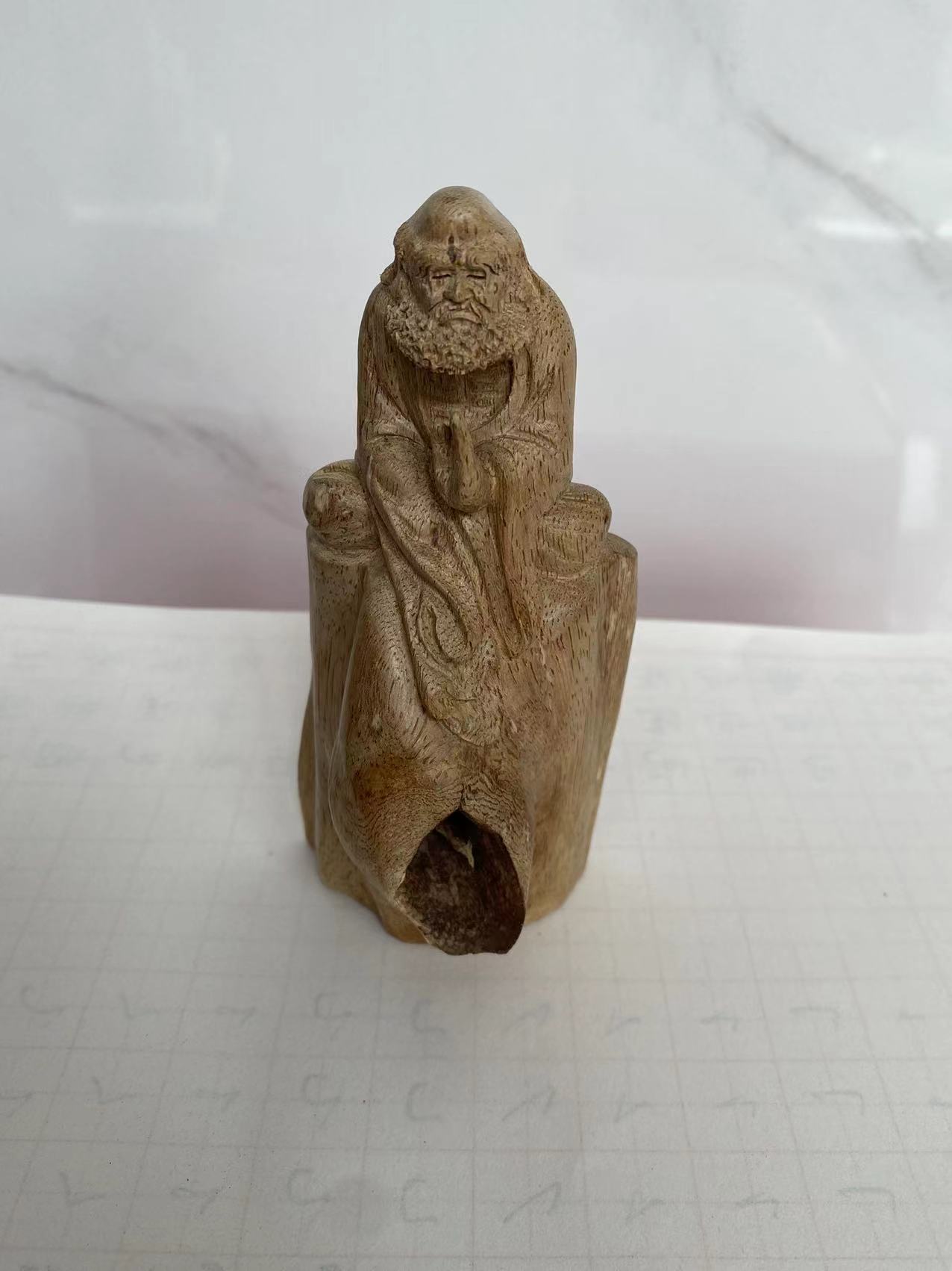 沉香越南沉香达摩摆件，57克左右，花香甜，欢迎结缘