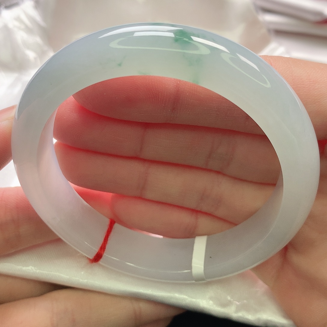 翡翠未镶嵌手镯缅甸5556