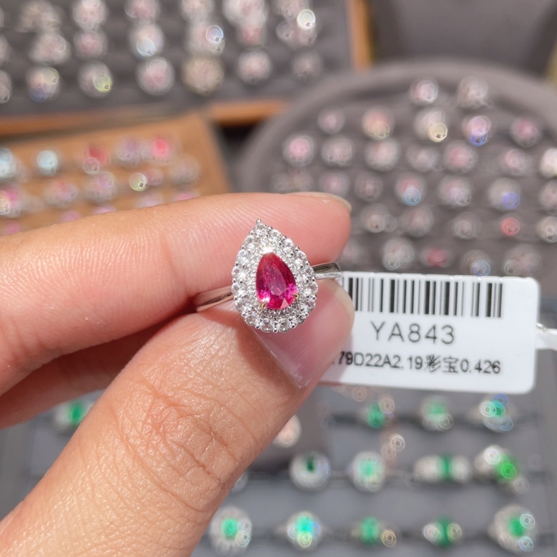 红宝石戒指18K金镶嵌0.79ct 无烧