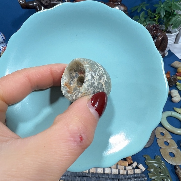 透闪石质玉未镶嵌挂件