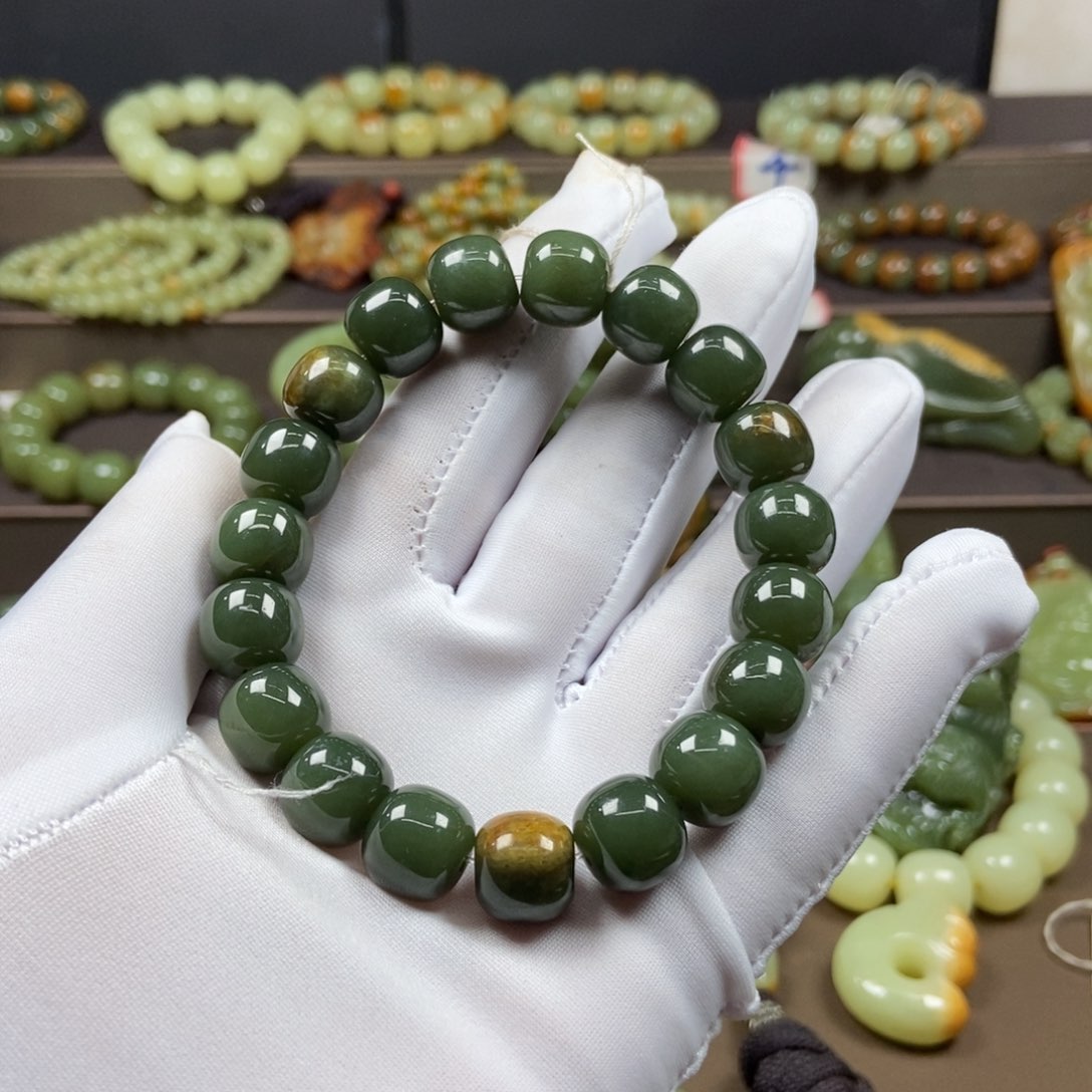 透闪石质玉手链未镶嵌