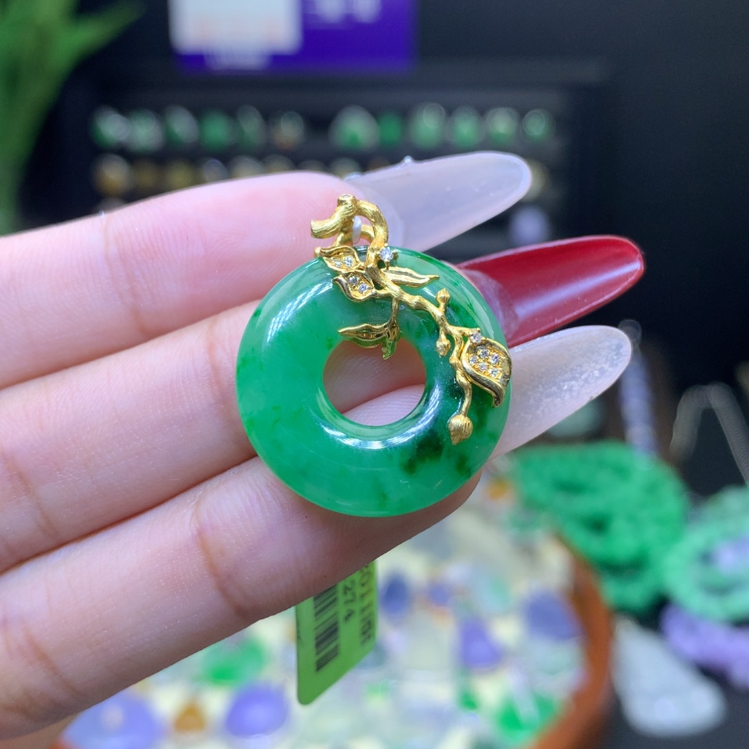 翡翠颈饰18K金镶嵌天然