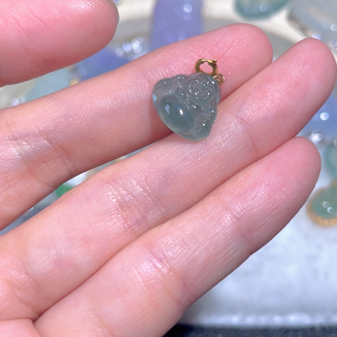 翡翠颈饰18K金镶嵌翡翠