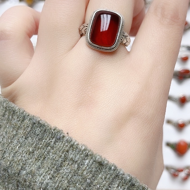 血珀戒指银S925镶嵌天然