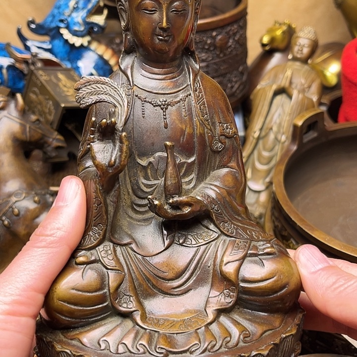 精美铜器批发档口