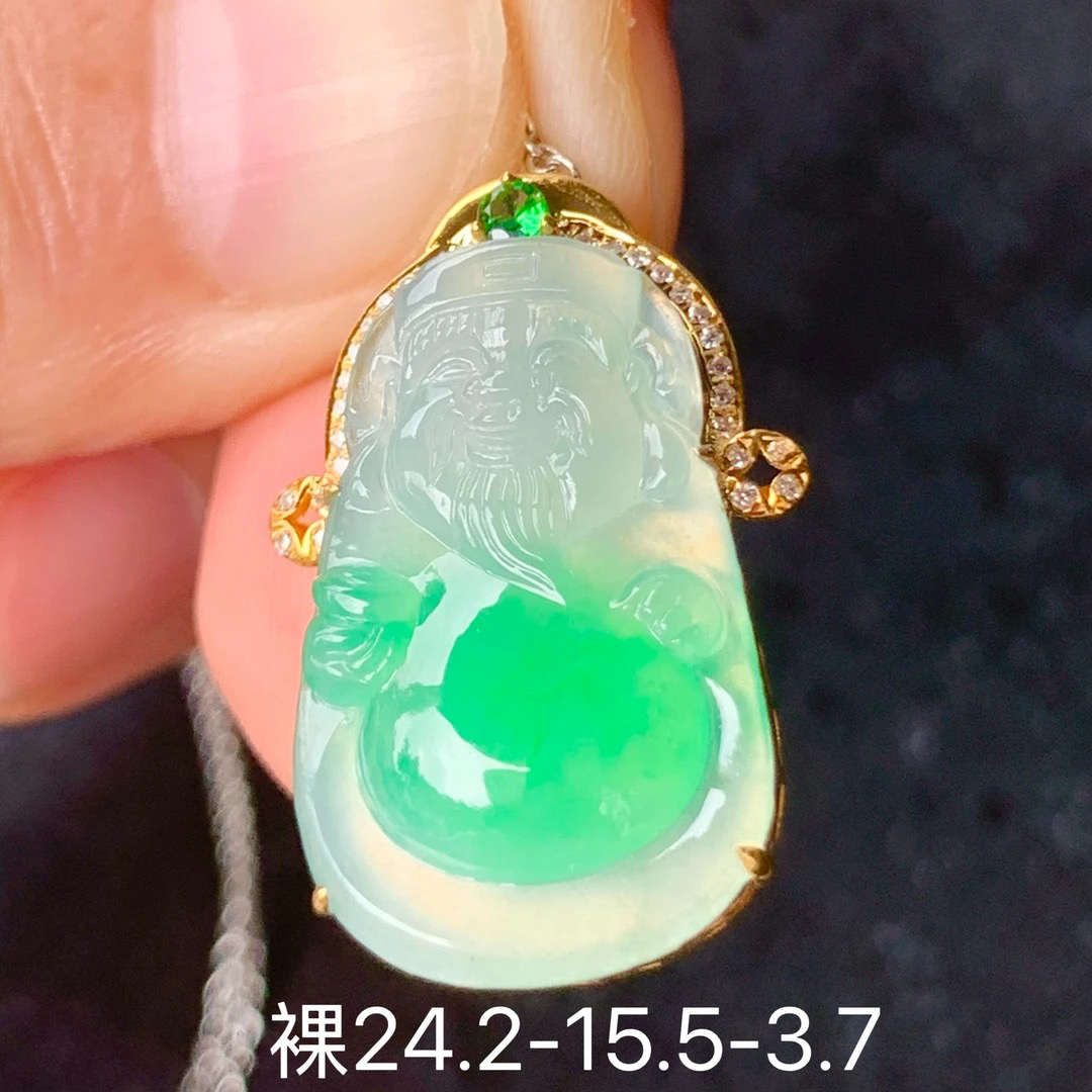 冰飘绿财神天然翡翠吊坠 镶嵌精致