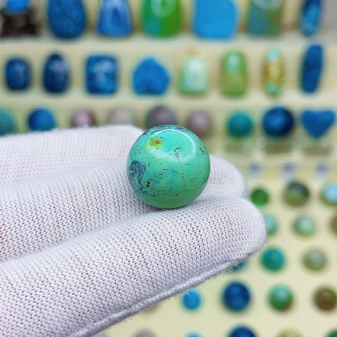 绿松石绿松石未镶嵌