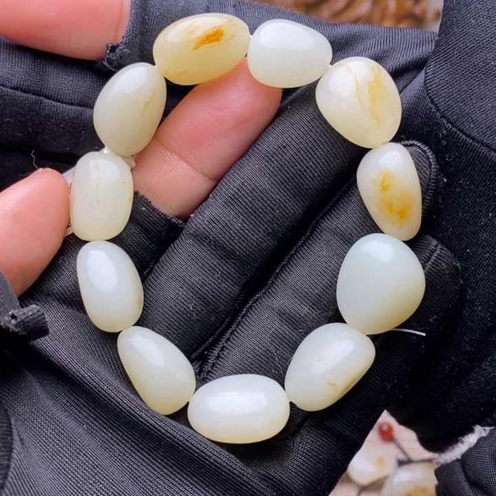 用***1和田玉未镶嵌手链