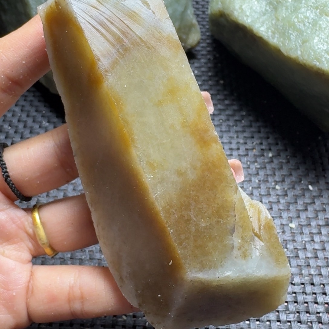 和田玉（糖玉）未镶嵌颈饰