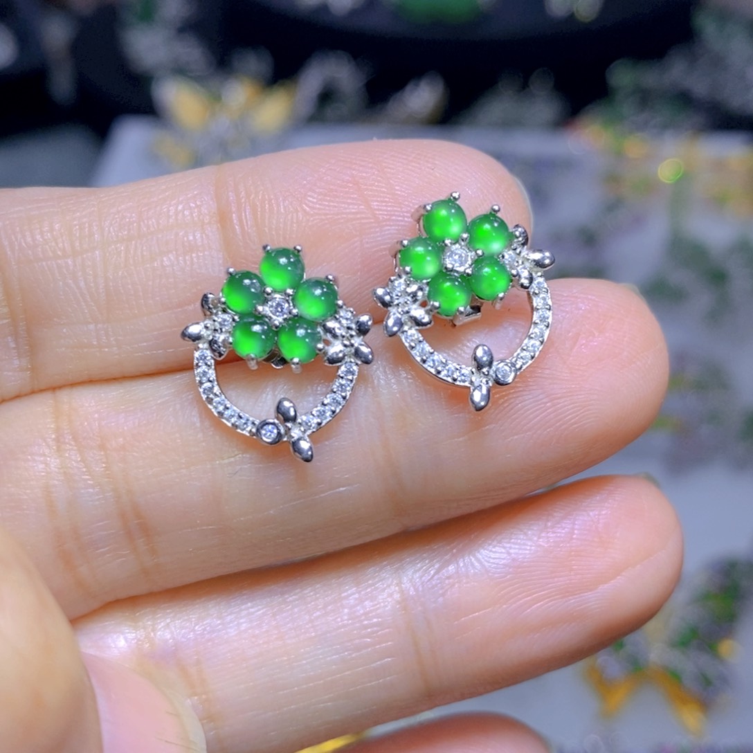 翡翠颈饰银S925镶嵌天然翡翠