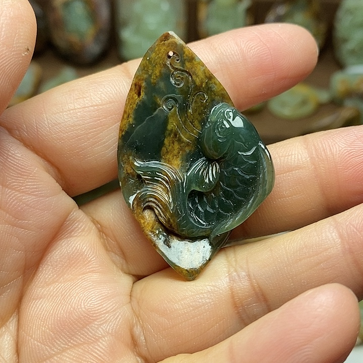 岫岩河磨玉（透闪石质玉）未镶嵌颈饰