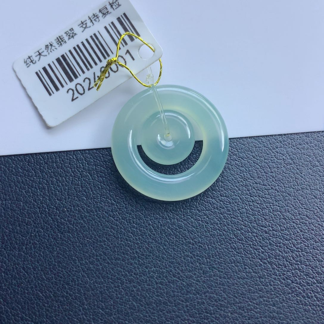 翡翠颈饰未镶嵌甜甜圈