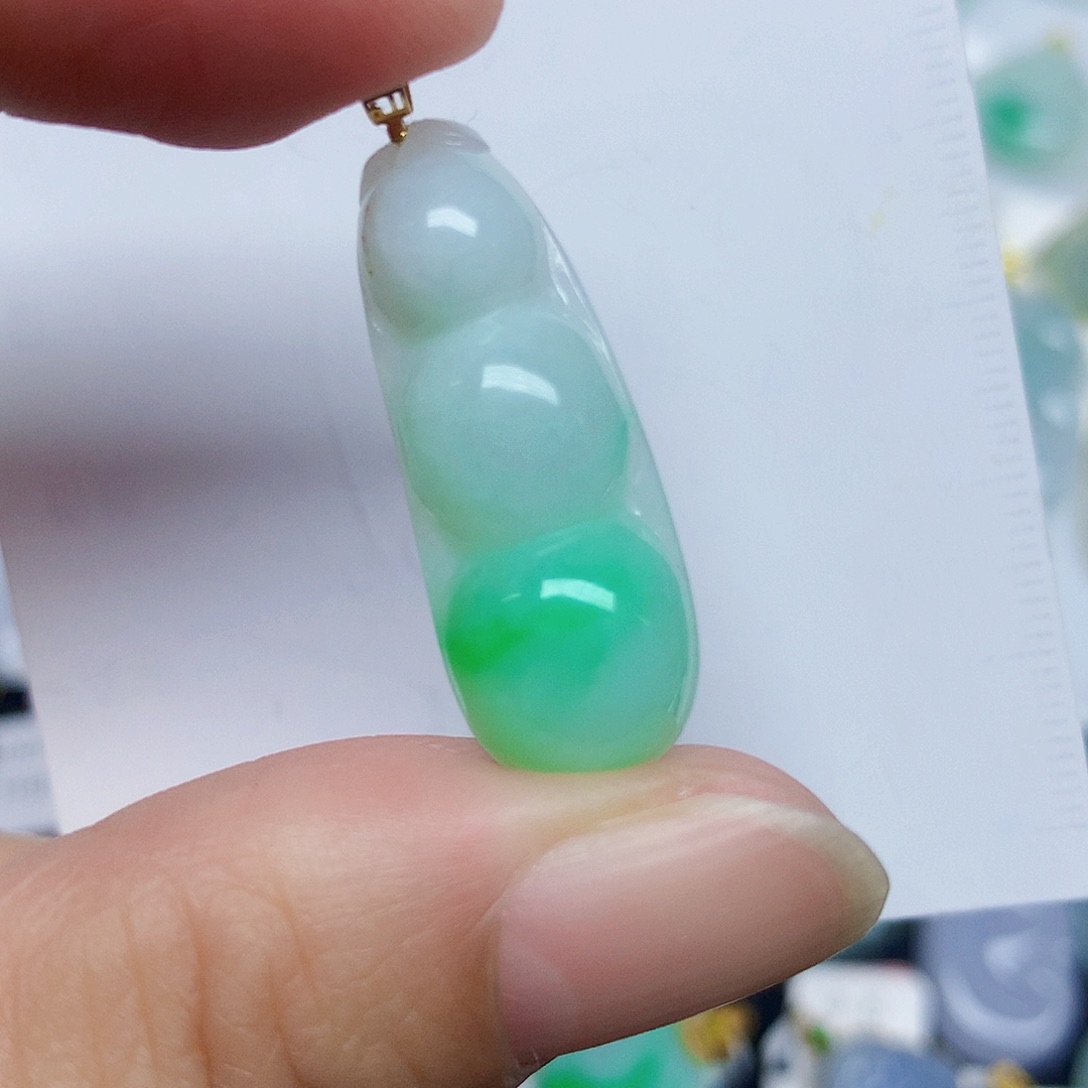 翡翠18K金镶嵌颈饰356788