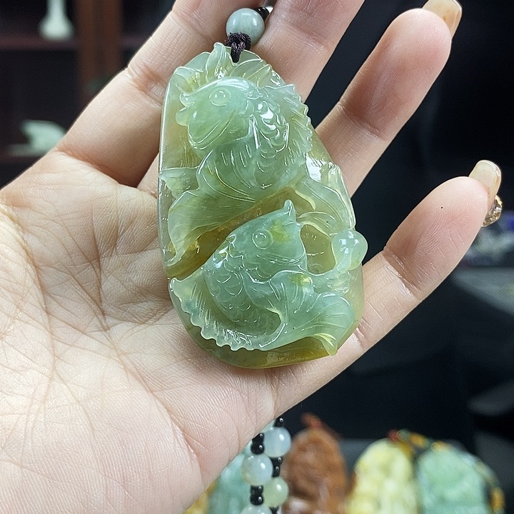 蛇纹石玉吊坠未镶嵌