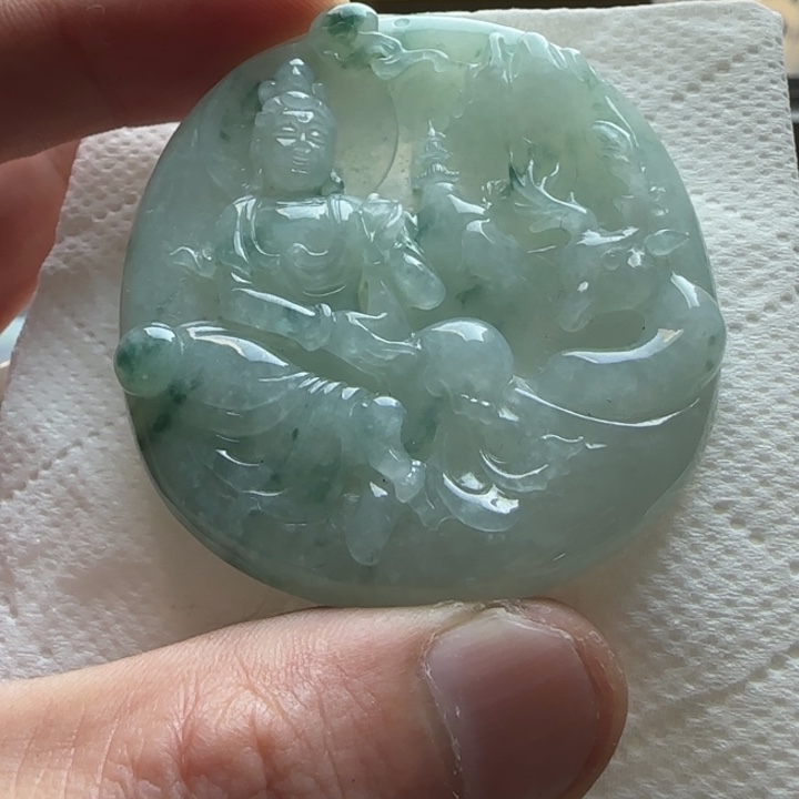 翡翠颈饰未镶嵌山水观音