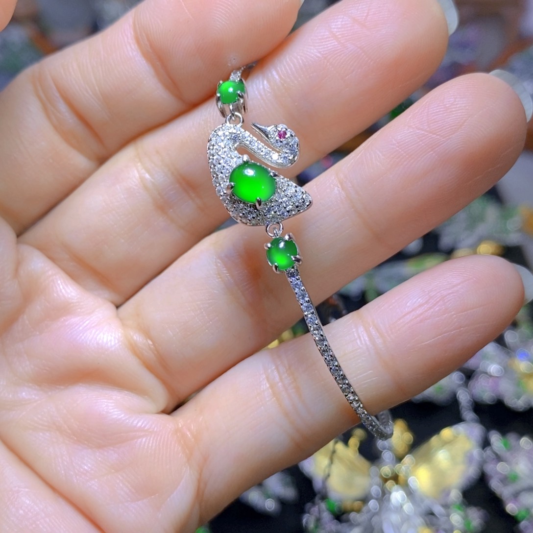 翡翠颈饰银S925镶嵌天然翡翠