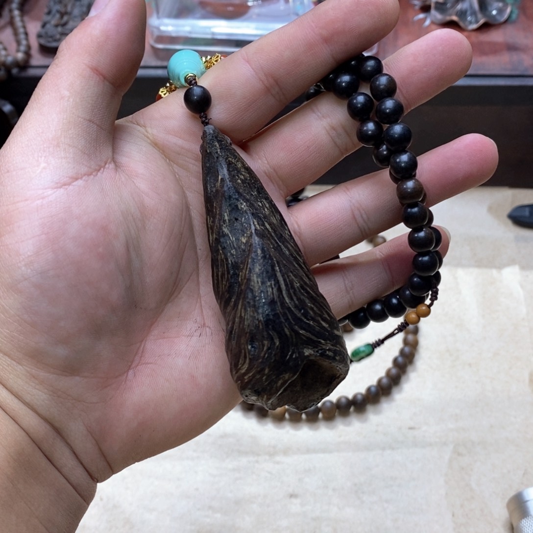 大叶紫檀（黑酸枝木类）