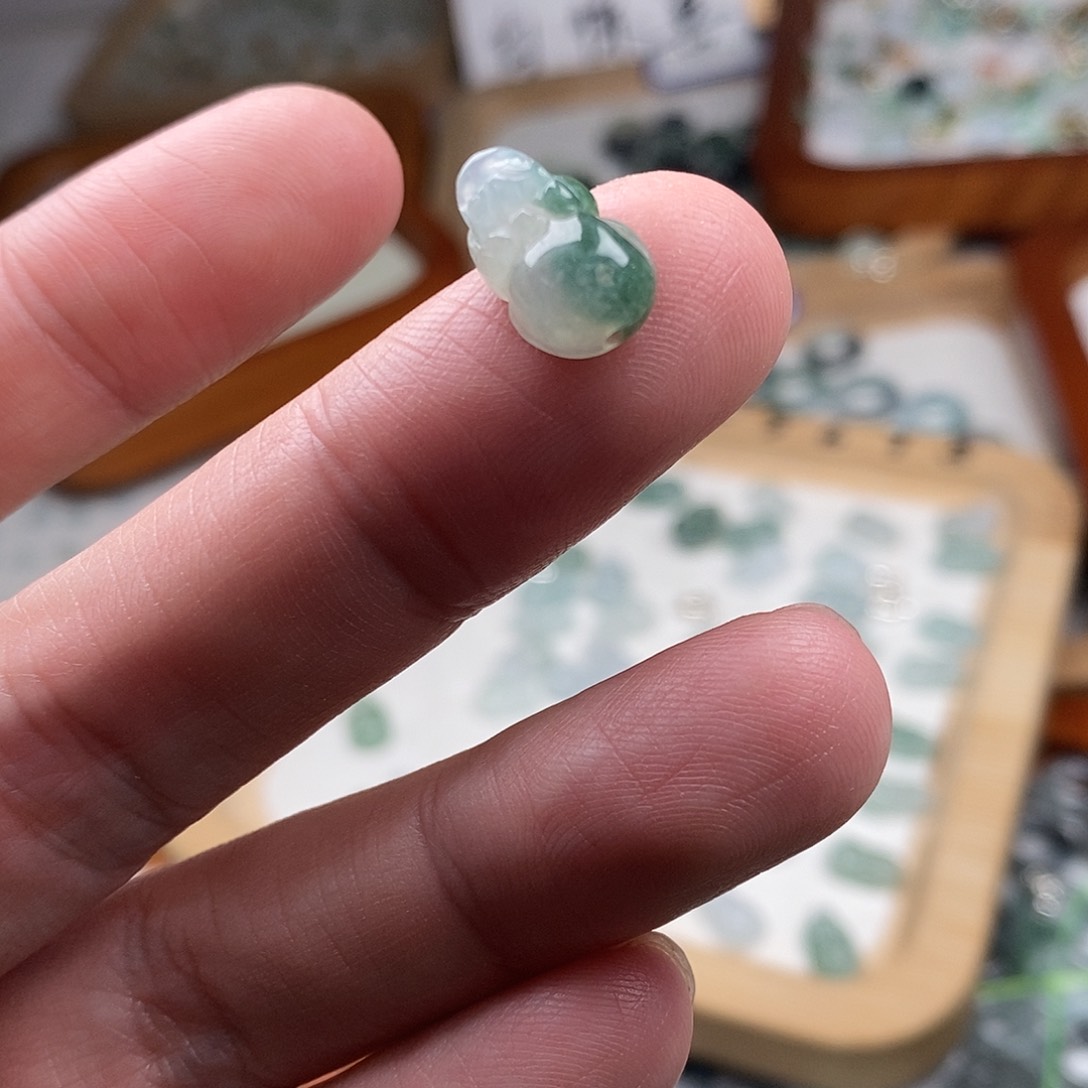 翡翠颈饰未镶嵌新****作貔貅