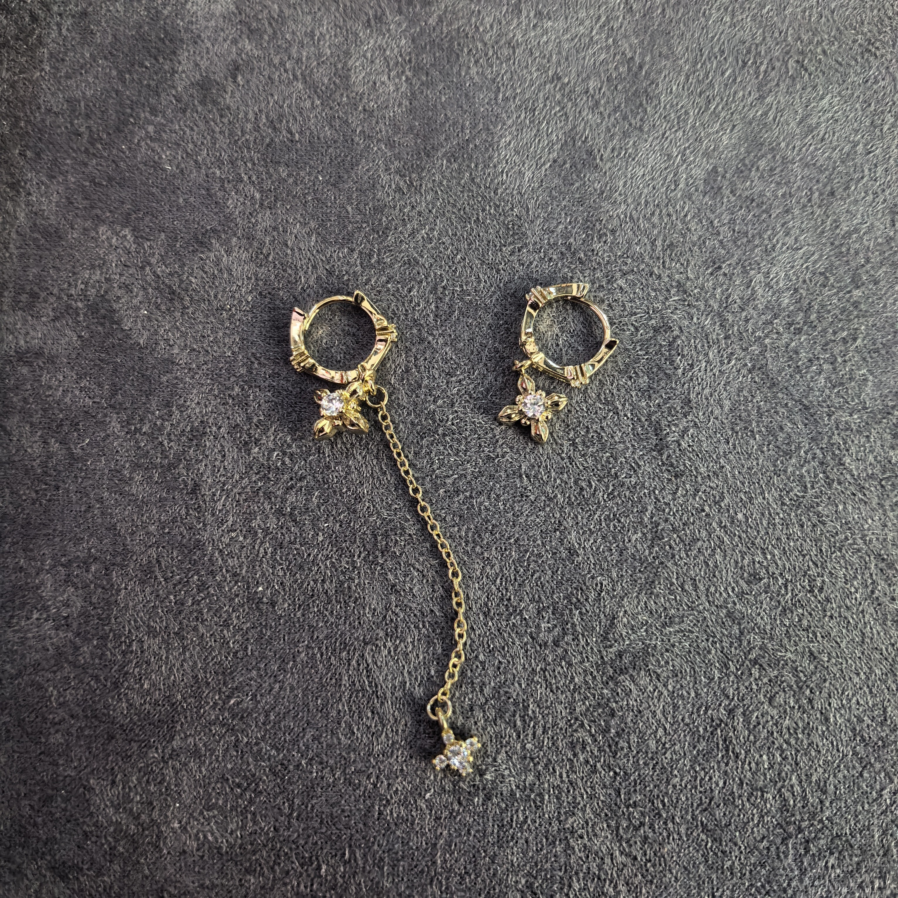 铜合金耳饰 C391浅太金色四叶闪闪流苏耳扣款耳饰