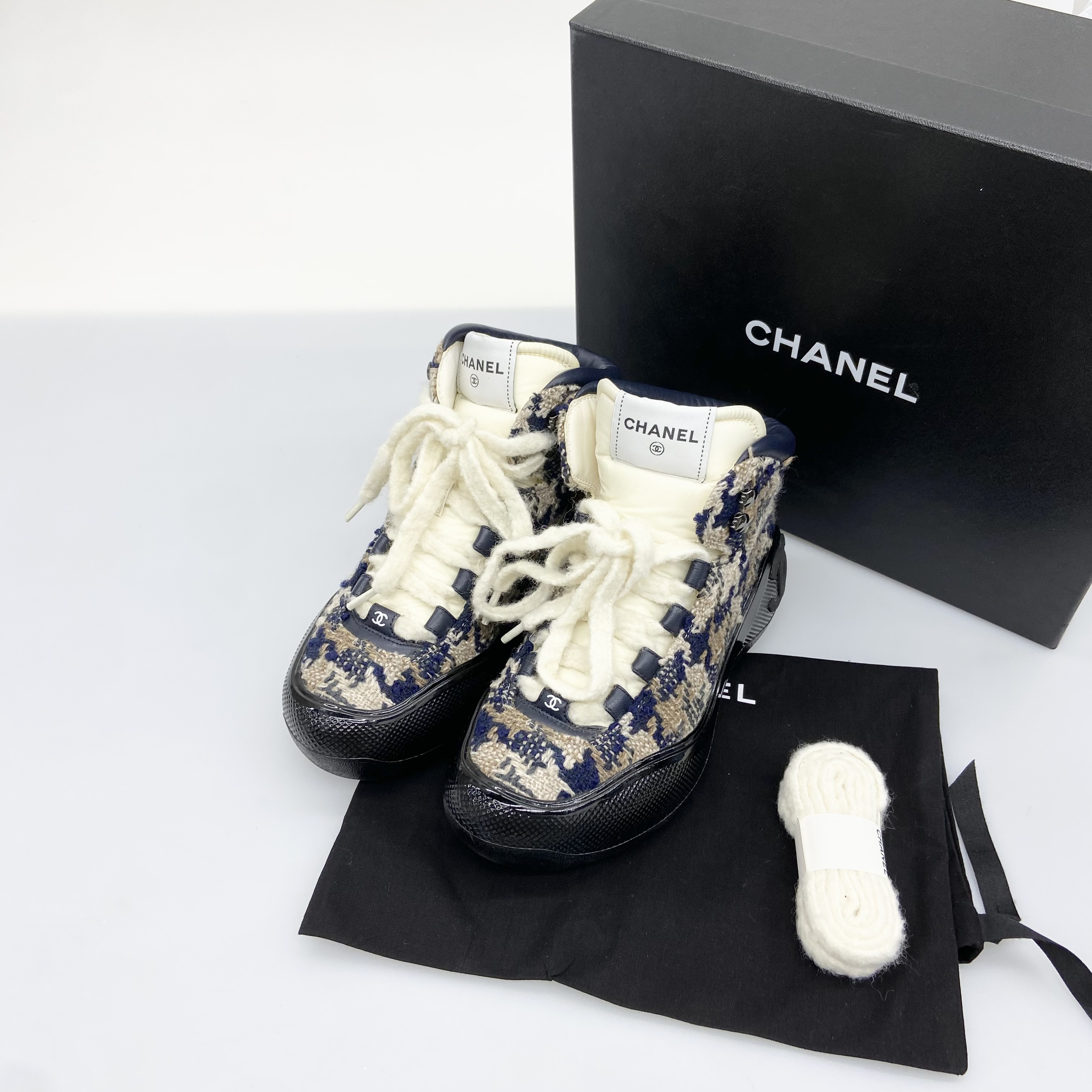 99新 Chanel/香奈儿 24Ncoco neige滑雪系列粗花呢运动鞋2913