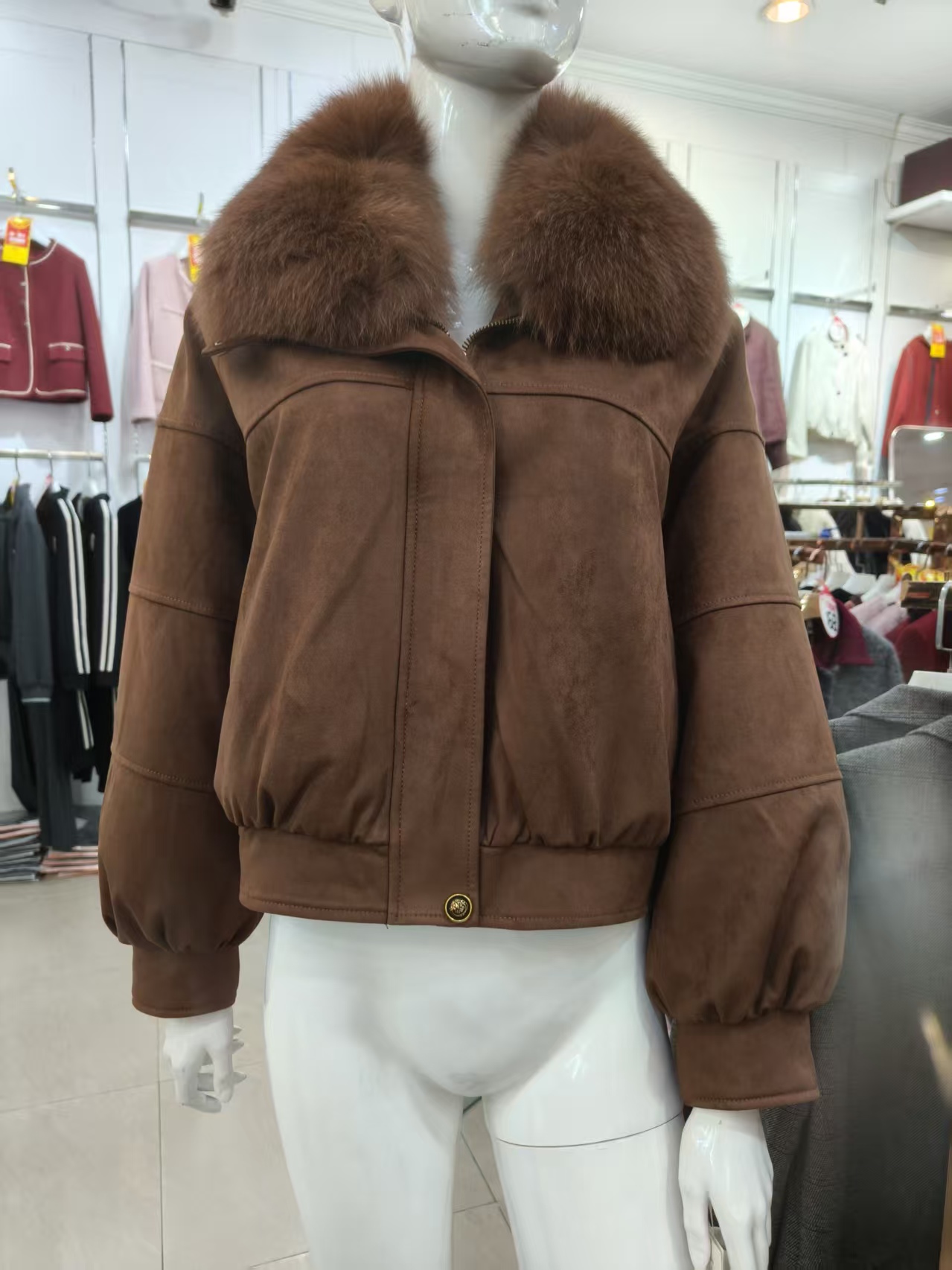 翻领女保暖短外套加厚短款优等品纯色加绒拉链冬季皮毛一体时尚