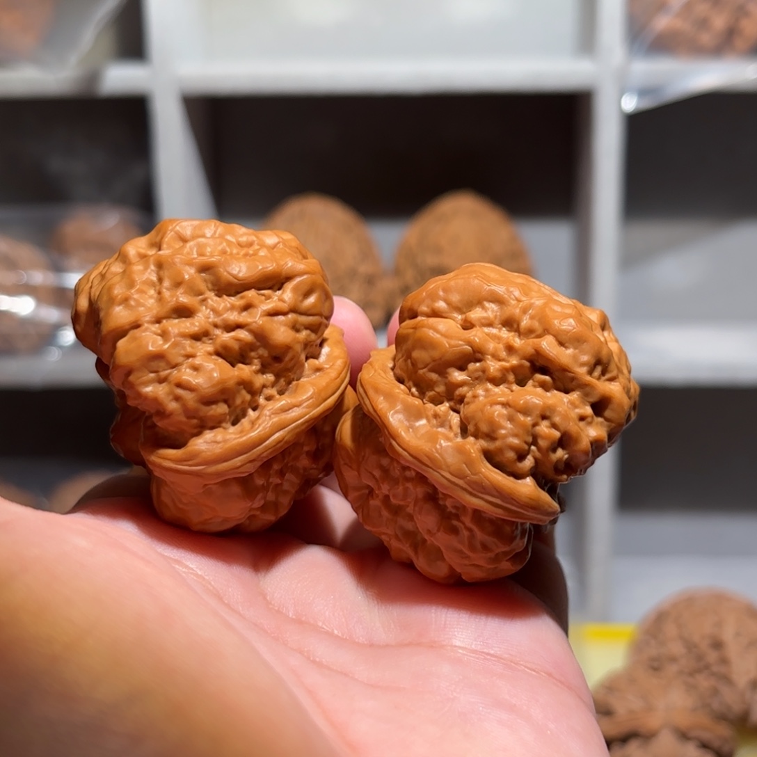 赢***钱文玩核桃把件边43肚44高33加蛤蟆头