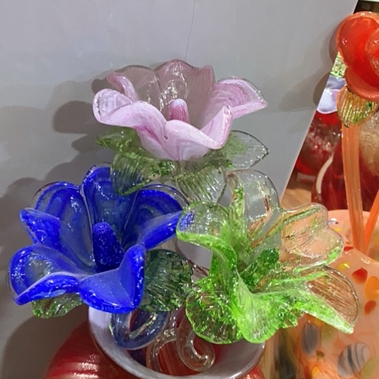 琉璃花瓶高45厘米宽9厘米