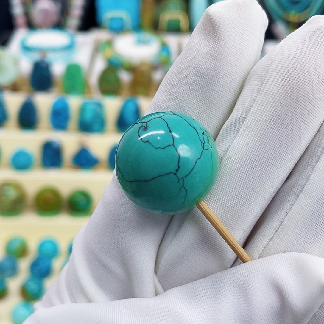 绿松石未镶嵌颈饰