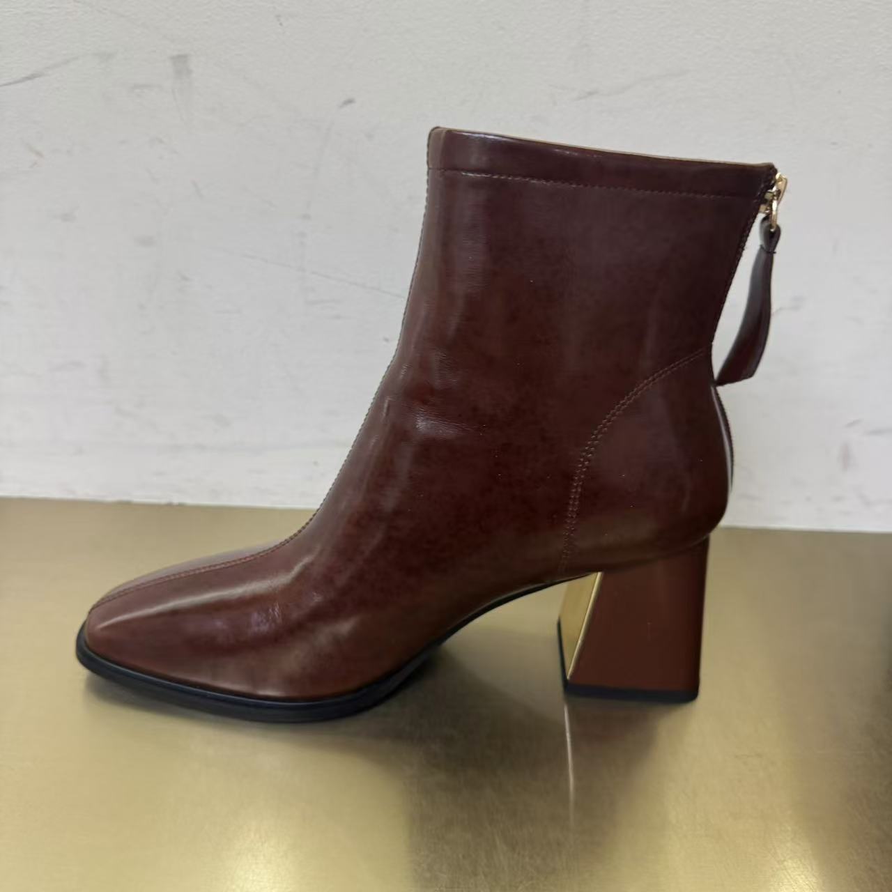 露露严选手工真皮时尚短靴女现货断码243