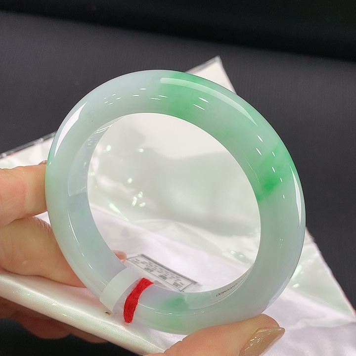 翡翠未镶嵌手镯正圈54.5