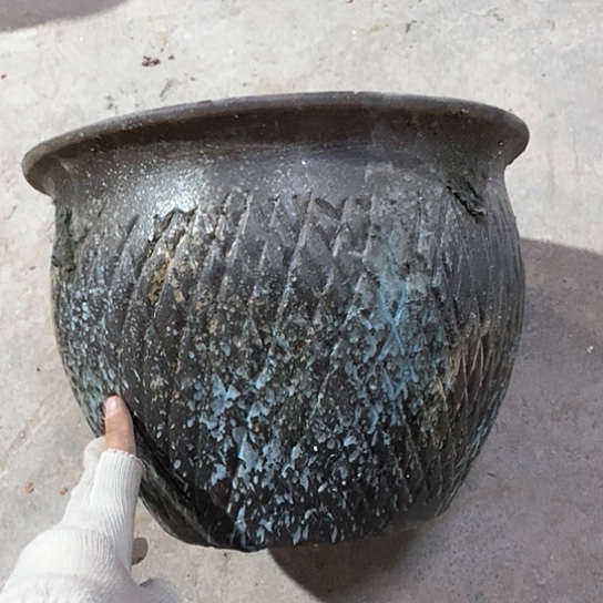 紫砂花盆底部口34高度25瑕疵磕碰