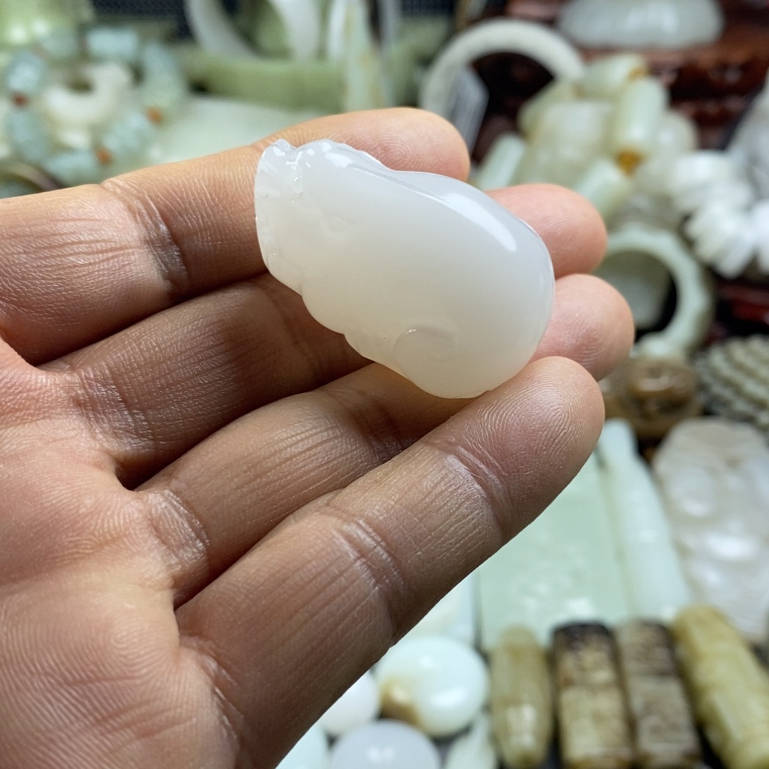 和田玉（糖玉）未镶嵌颈饰