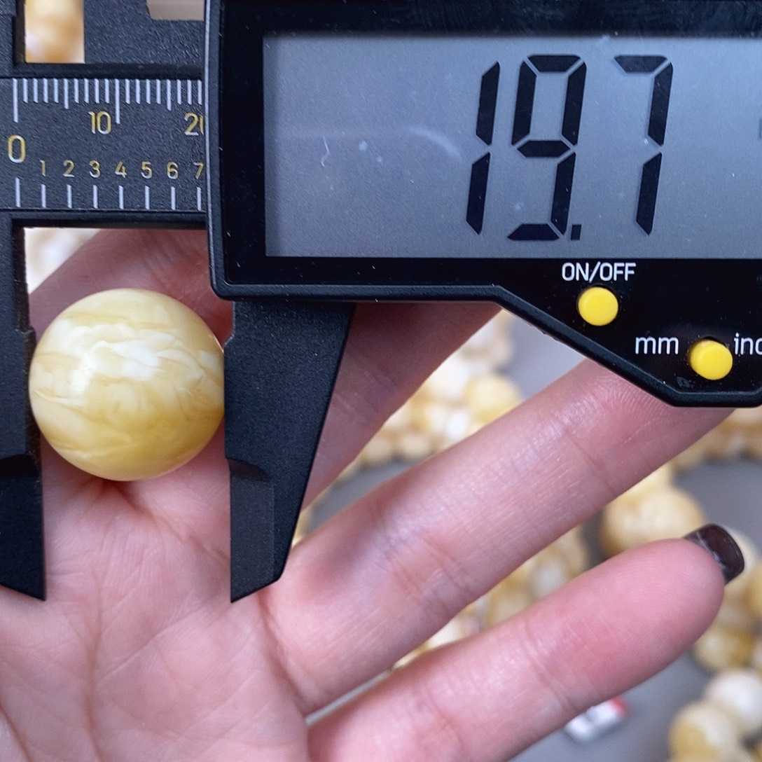 蜜蜡未镶嵌珠宝奇石4.3g