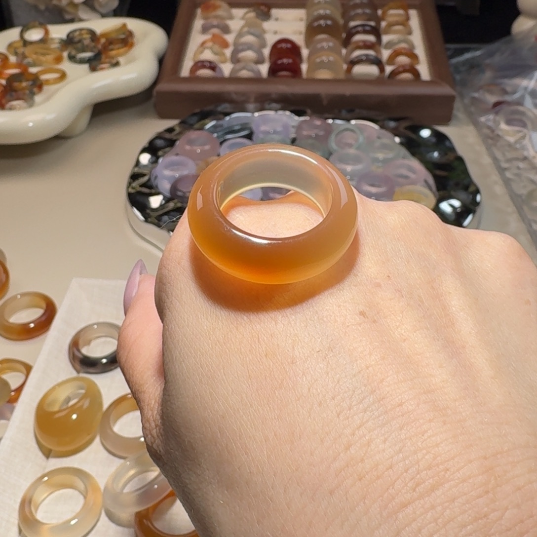 宣***進玛瑙/玉髓未镶嵌戒指