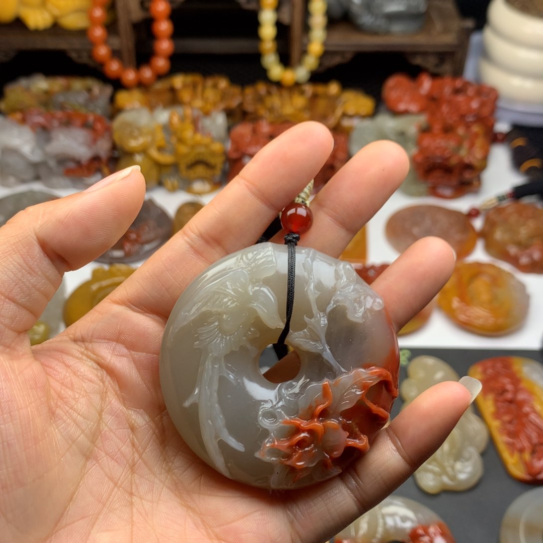 石英质玉（黄龙玉）未镶嵌挂件